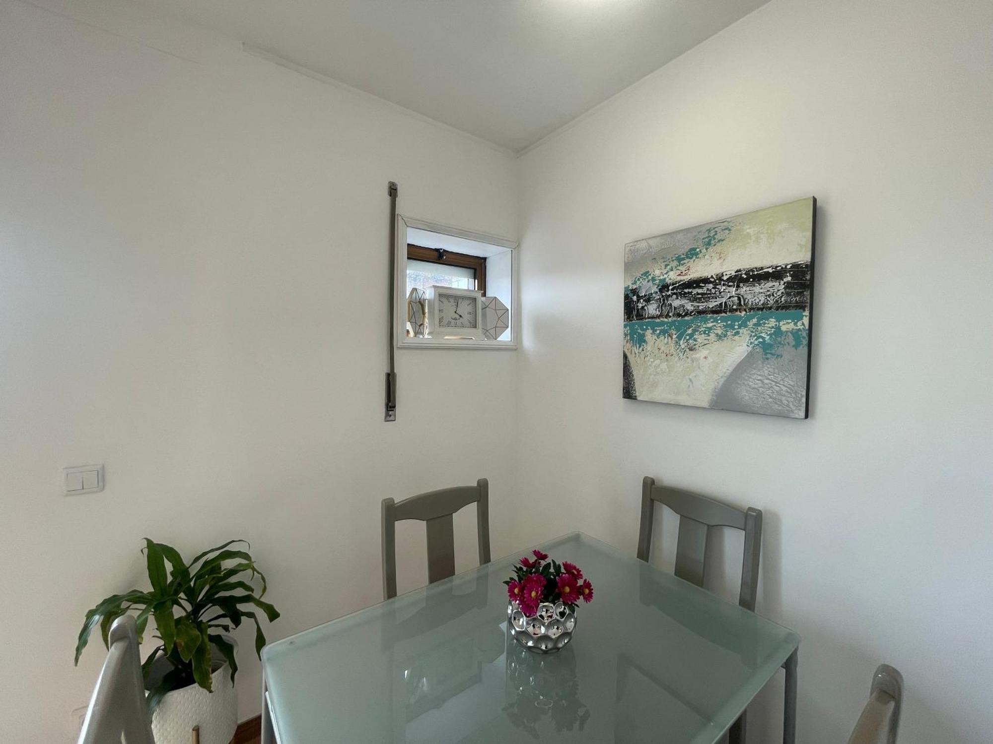 Apartment Cozy With Terrace, Air Cond, Free Parking, By With Lda